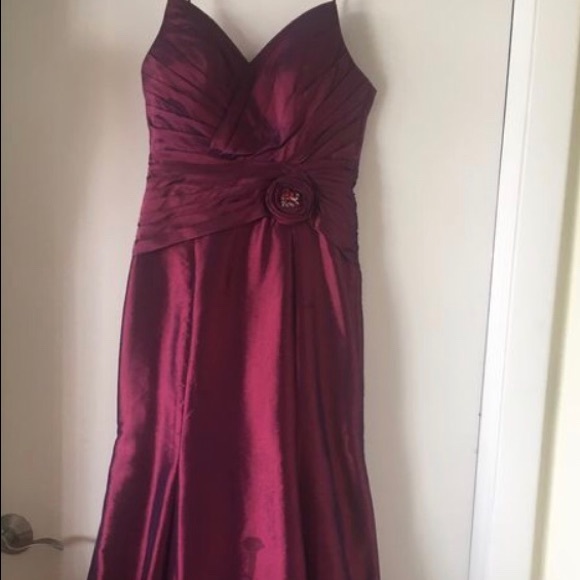 Evening Bridesmaids mermaid dress, Size 4 petite - Picture 12 of 12
